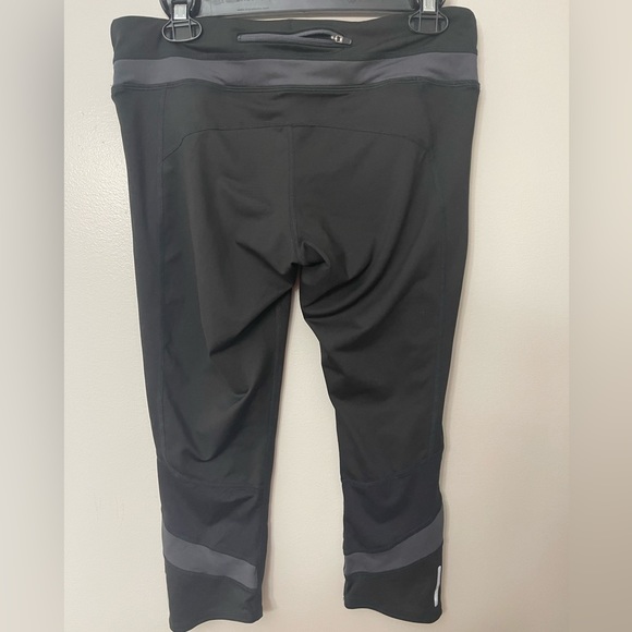 LL Bean Capri Leggings - Picture 6 of 6
